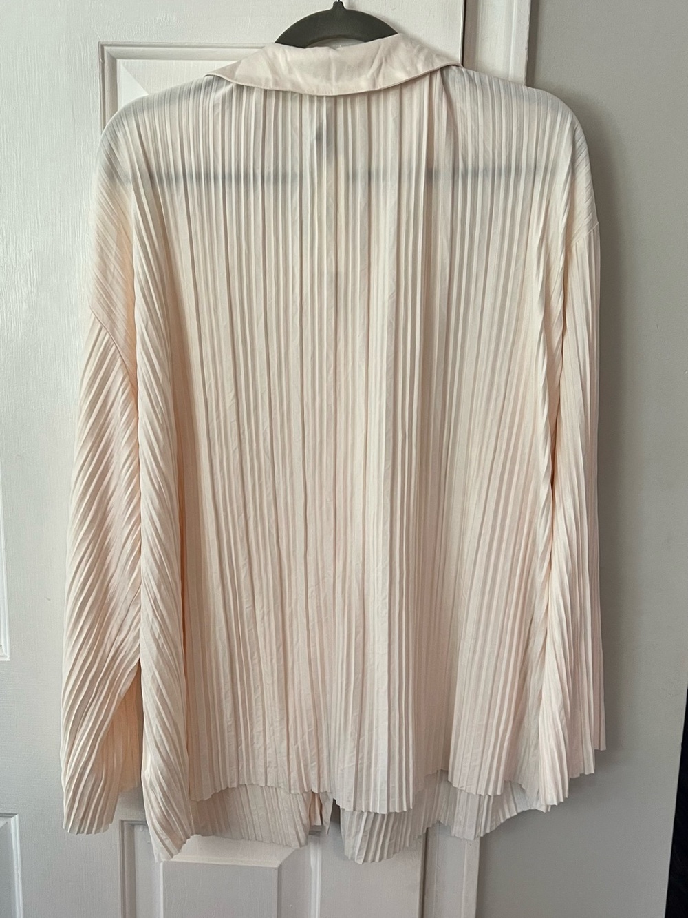 Commense Cream Pleated Button-Front Oversized Top - Picture 5 of 7